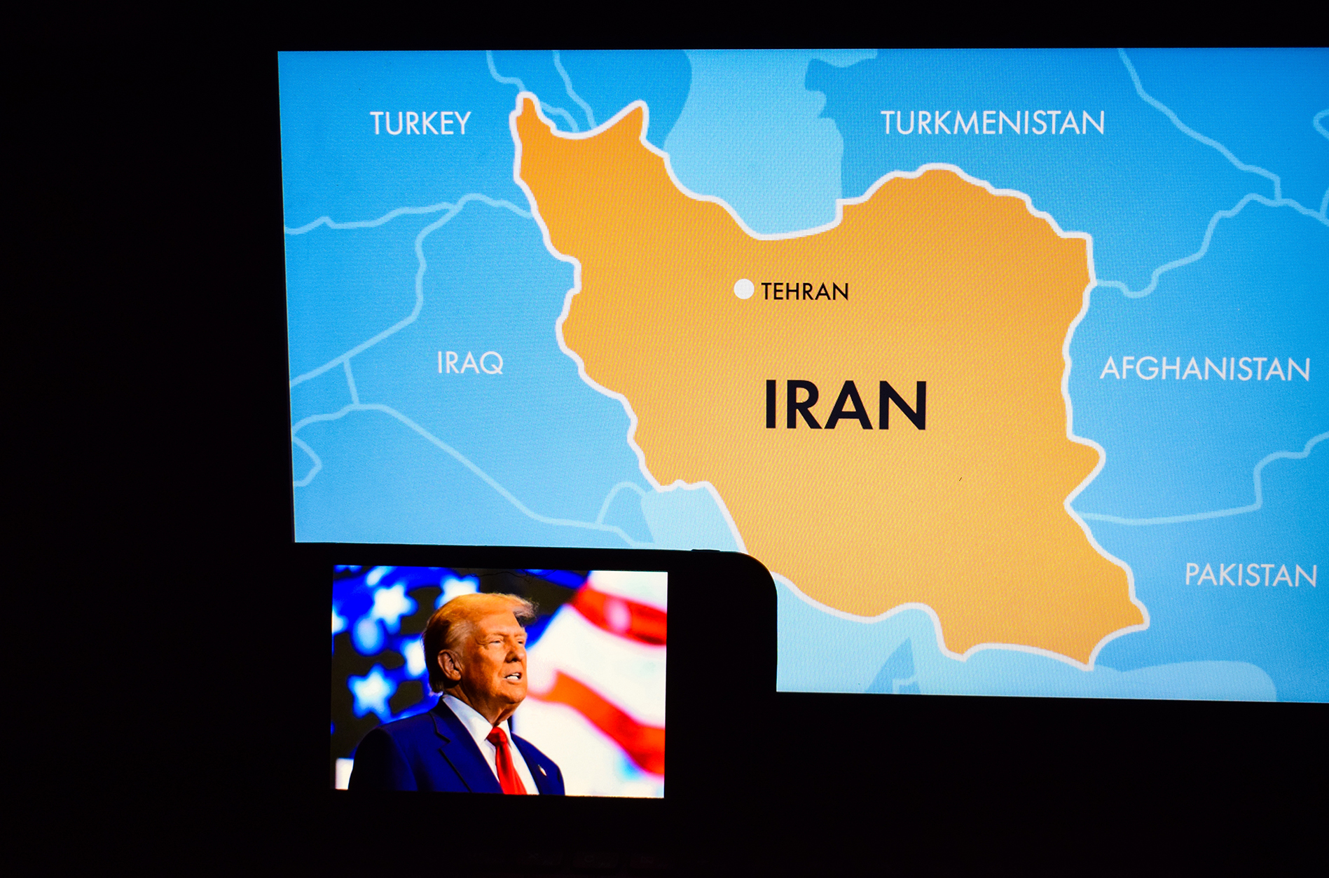 Trump busca acuerdo con Irán mientras crecen las tensiones internacionales